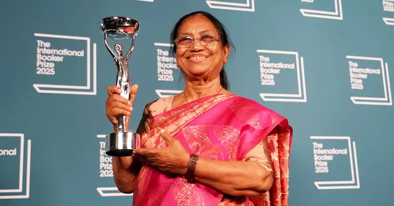 ভারতীয় লেখক, আইনজীবী ও অধিকারকর্মী বানু মুশতাক